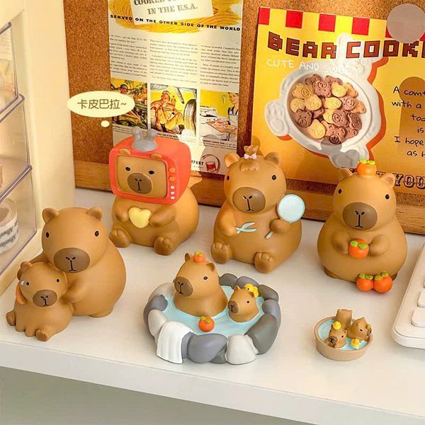  Hộp Mù Capybara Suối Nước Rừng Thông Blind Box 