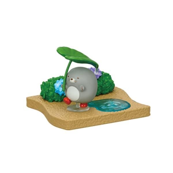  Sumikko Gurashi Walking on a Rainy Day - Re-Ment Blind Box 