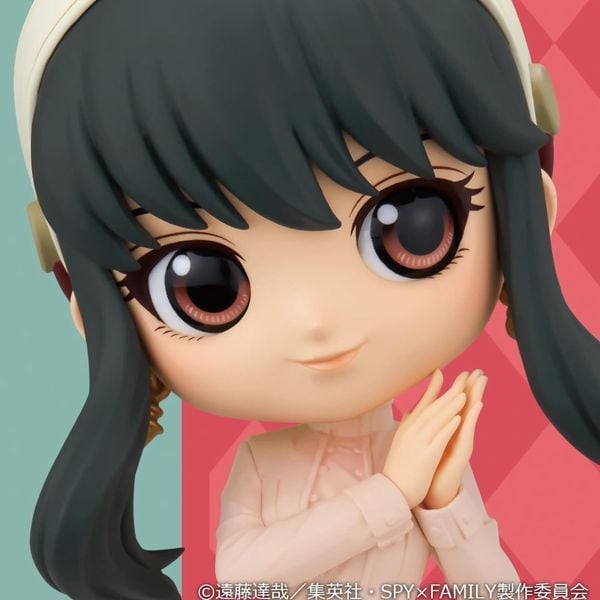 mô hình Spy x Family Q Posket Yor Forger Going Out Ver. chính hãng