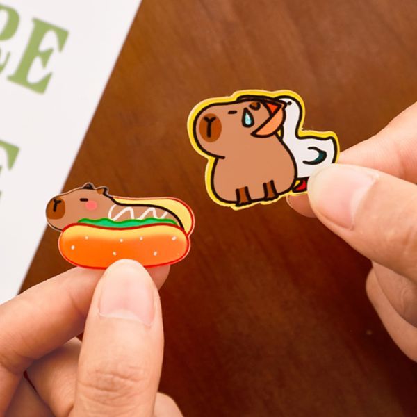  Pin cài áo acrylic hình Capybara 