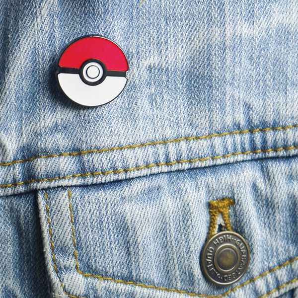Pin cài áo huy hiệu hình bóng PokeBall Pokemon