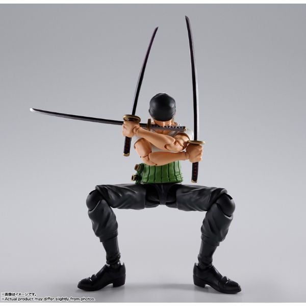 Mô hình S.H.Figuarts One Piece Roronoa Zoro Romance Dawn chính hãng với thiết kế độc đáo, chi tiết đẹp mắt đang có bán tại nShop