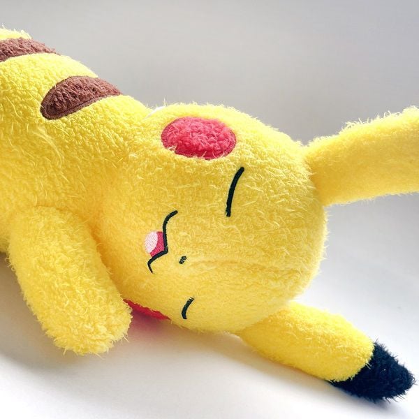 Thú bông Pokemon Pikachu Sleeping Big Plush - Đồ chơi Pokemon chính hãng