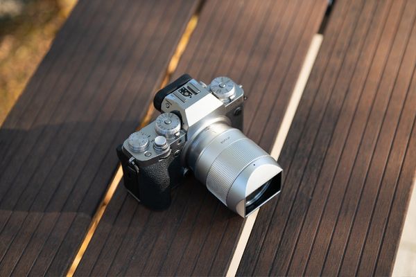 Ống kính TTArtisan 56mm F1.8 autofocus