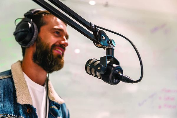 MIC THU ÂM PODCAST RODE PODMIC ( Chính hãng )