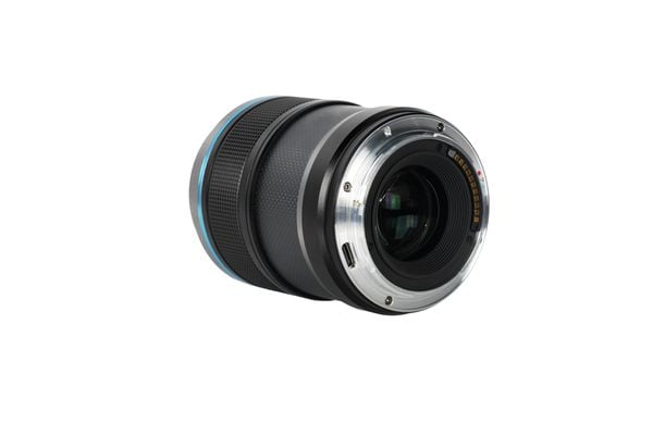 Ống kính SIRUI Sniper 56mm F1.2 autofocus