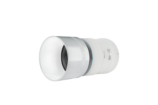 Ống kính SIRUI Sniper 56mm F1.2 autofocus