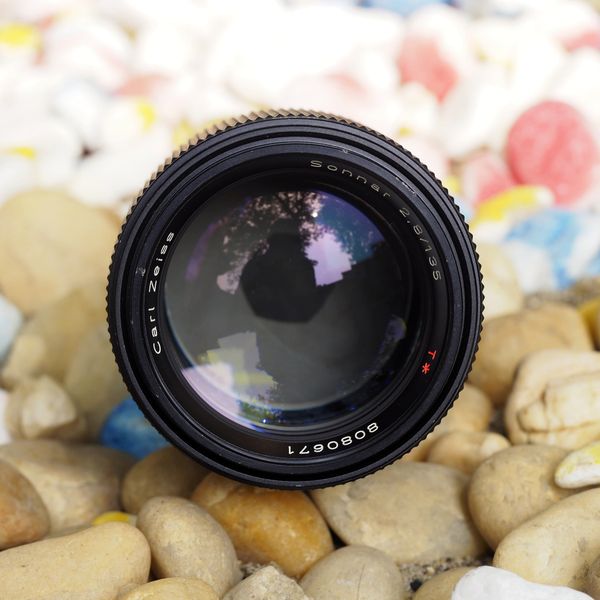 Ống kính Carl Zeiss 135mm f2.8 T* Sonnar CY