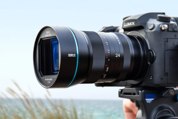 Ống kính SIRUI Anamorphic 24mm F2.8 1.33X