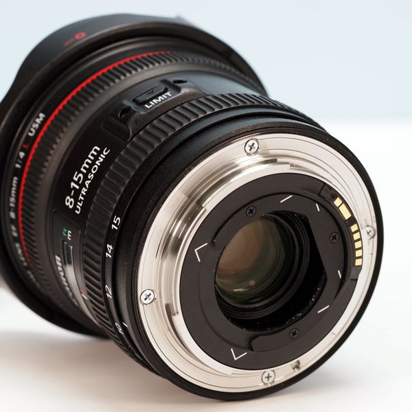 Ống kính Canon EF 8-15mm f/4L USM cũ (đã qua sử dụng - 98%)