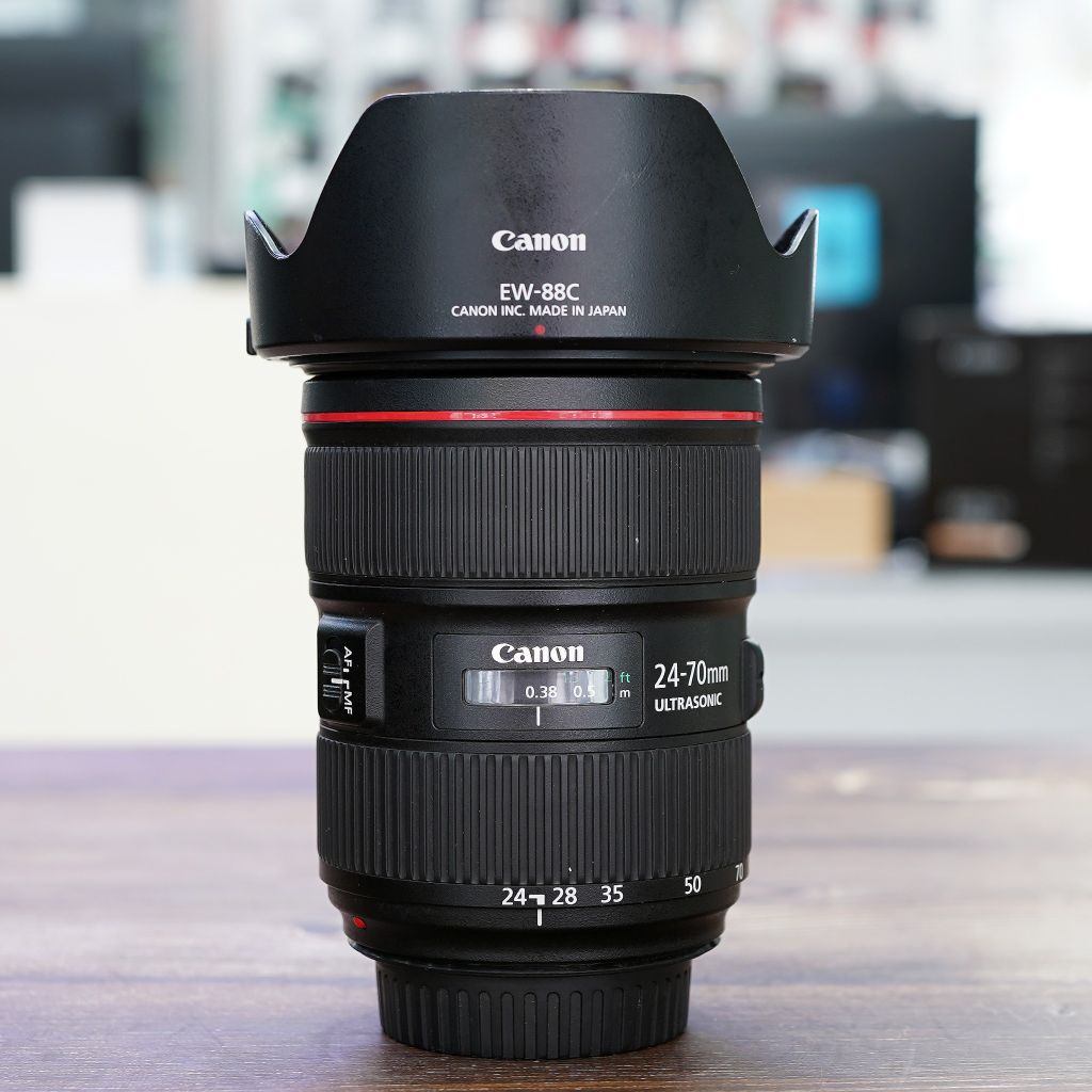 Lens Canon EF 24-70mm F2.8L II USM (98%)