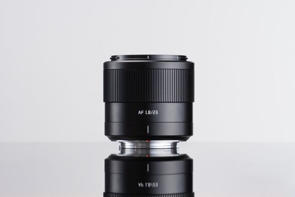 Ống kính TTArtisan 23mm f1.8 Autofocus