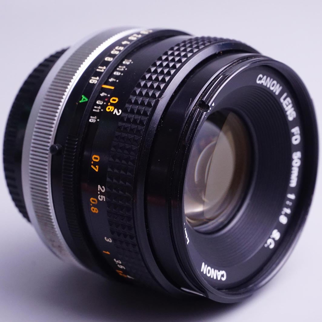 Canon FD 50mm F1.8 S.C - Lấy nét tay trên Canon FD 50mm F1.8 S.C