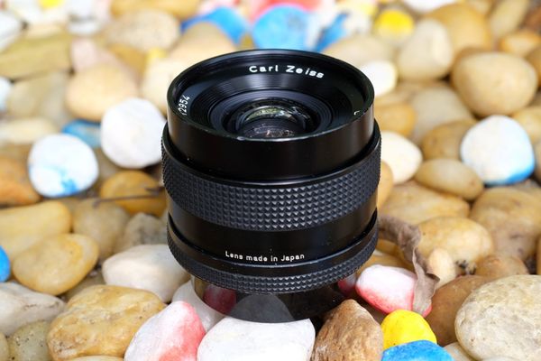 Ống kính Carl Zeiss 35mm f2.8 T* Distagon CY