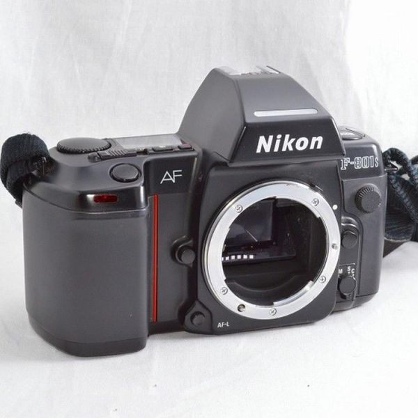 Máy ảnh Film Nikon F801S (Đã qua sử dụng)