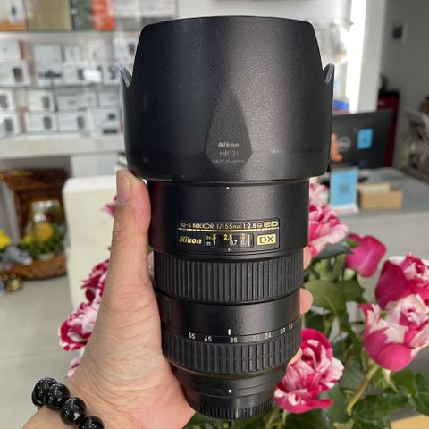 Lens Nikon AF-S DX Nikkor 17-55mm f2.8G IF ED( 97% )