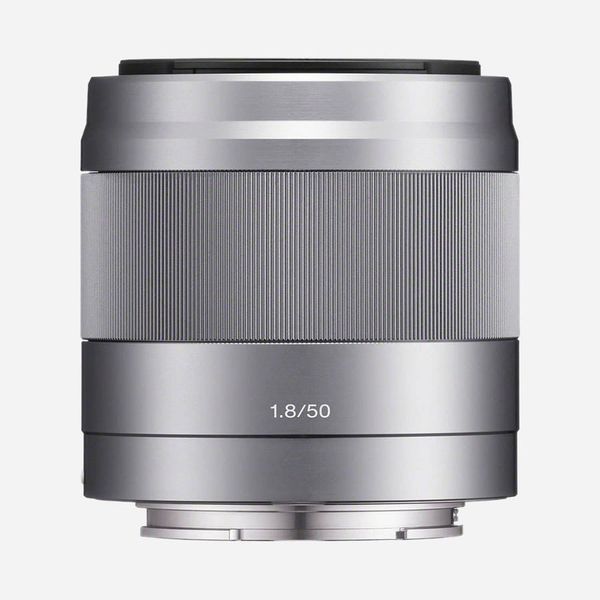 Ống kính Sony SEL 50mm F1.8 OSS (Hàng chính hãng)