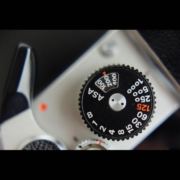 Máy ảnh Film Nikon FM (Đã qua sử dụng)