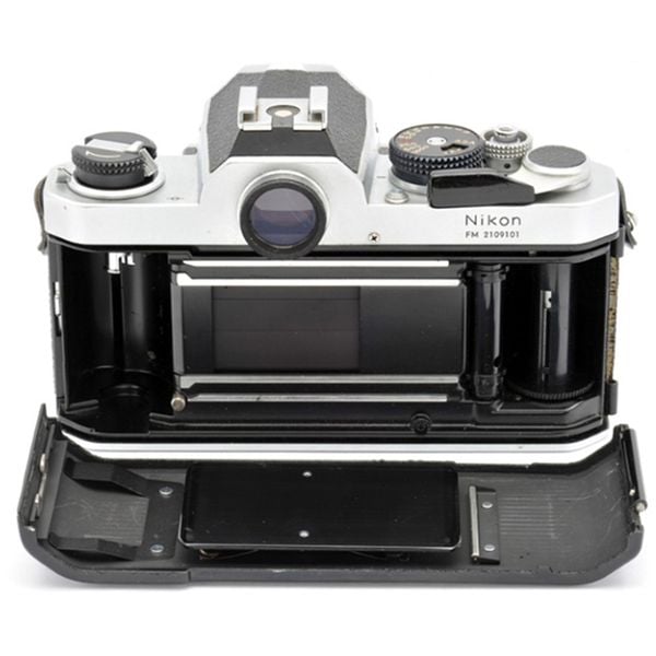 Máy ảnh Film Nikon FM (Đã qua sử dụng)