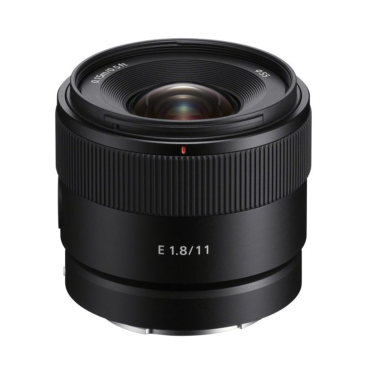 Sony E 11mm F1.8 - Thiết kế của Sony E 11mm F1.8