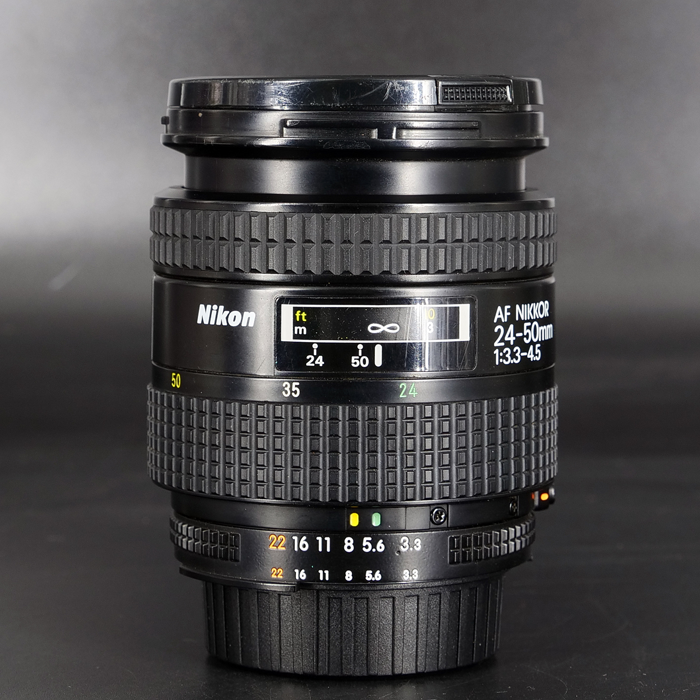 Nikon AF Nikkor 24-50mm F3.3-4.5 - Thiết kế của Nikon AF Nikkor 24-50mm F3.3-4.5
