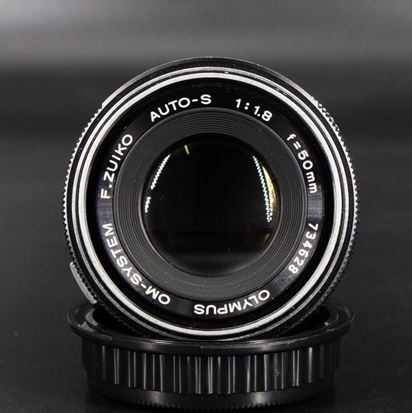 Ống kính Olympus Zuiko 50mm F1.8