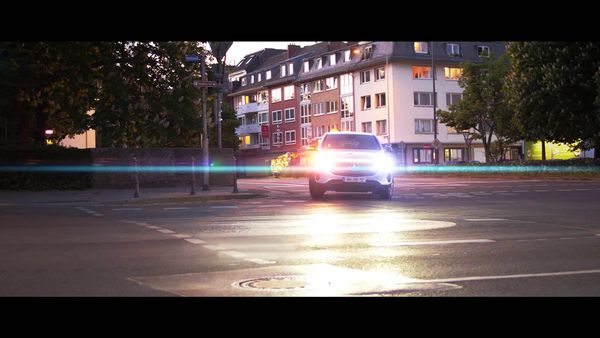 Ống kính Anamorphic SIRUI 35mm F1.8 1.33x