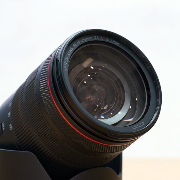 Ống kính Canon RF 24-105MM F4 L IS USM cũ (đã qua sử dụng - 99%)