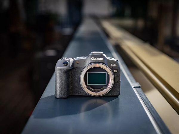 Máy ảnh Canon EOS R8 (body)
