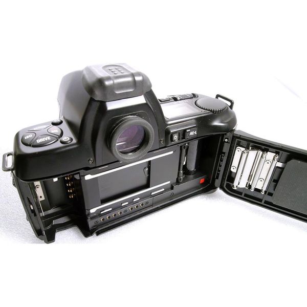 Máy ảnh Film Nikon F801 (Đã qua sử dụng)