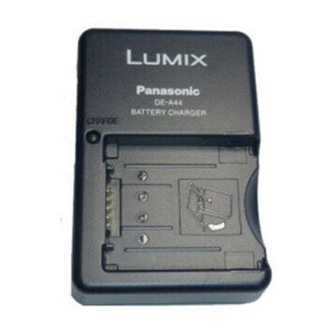 Sạc Panasonic DE-A44