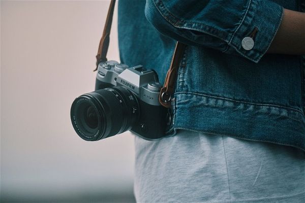 FUJIFILM X-T50 Kit lens 15-45mm F3.5-5.6 OIS PZ (Máy ) - Màu đen/ Black