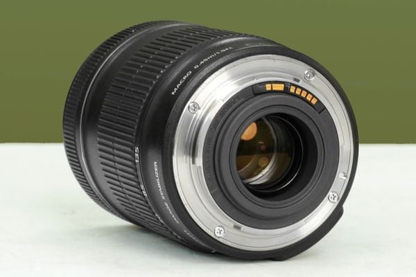 Ống kính Canon EF-S 18-135mm F3.5-5.6 IS cũ (đã qua sử dụng - 96%)