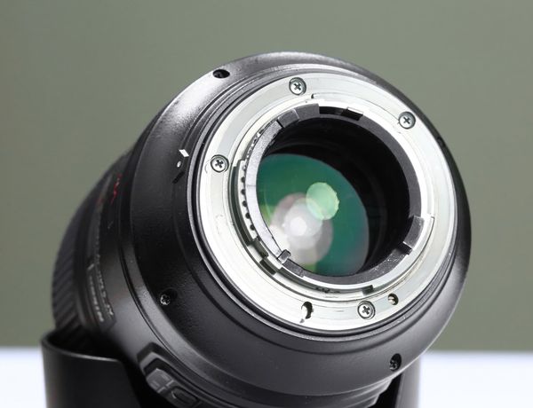 Ống kính Nikon 105mm F2.8G IF-ED VR cũ (đã qua sử dụng - 98%)