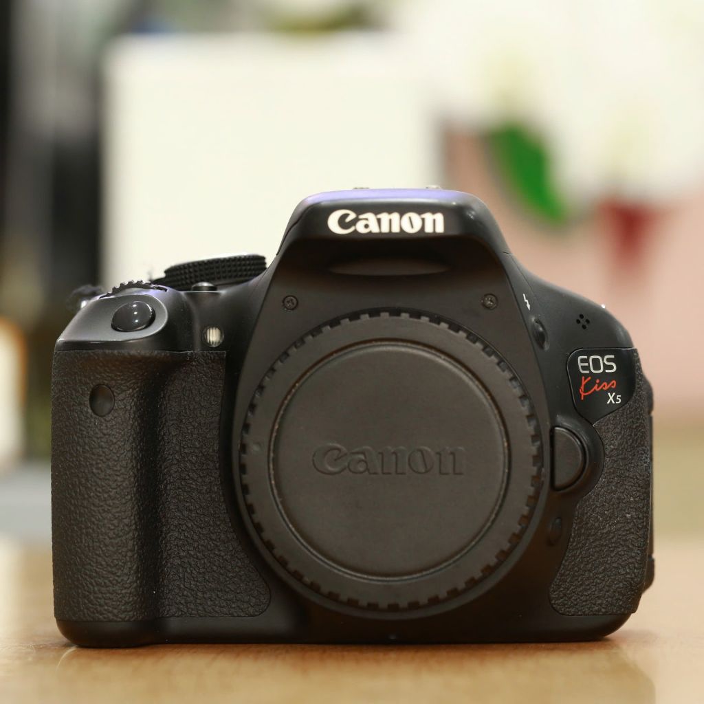 Máy ảnh Canon Kiss X5 (600D)qua sử dụng đẹp