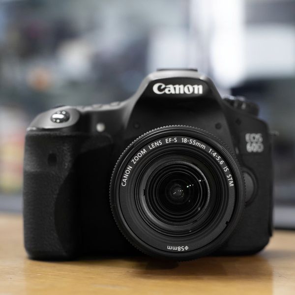 Máy ảnh Canon EOS 60D kit lens 18-55 IS II (máy qua sử dụng, độ mới 96% )
