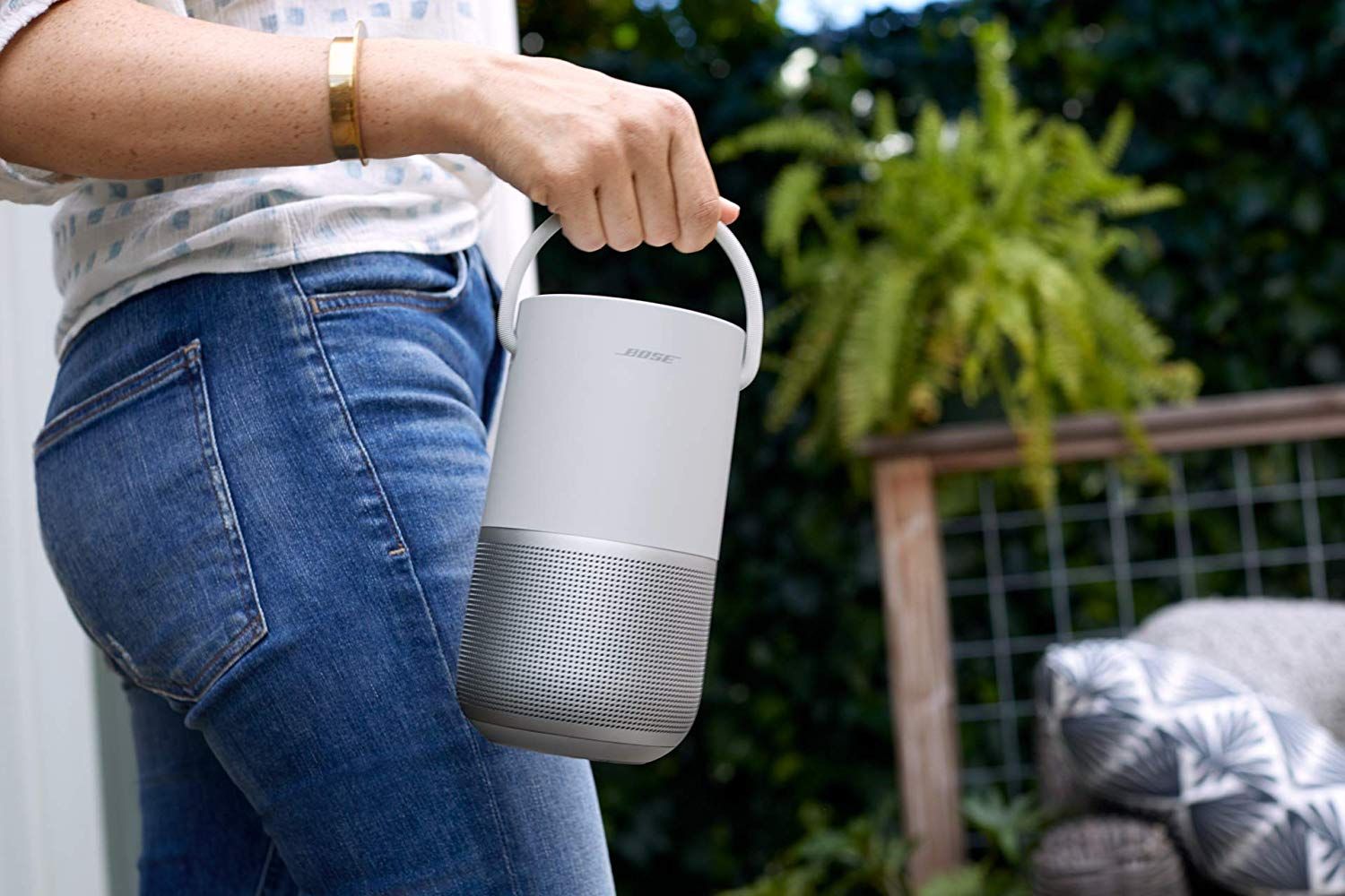  Loa di động bose portable home speaker - tích hợp google assistant 