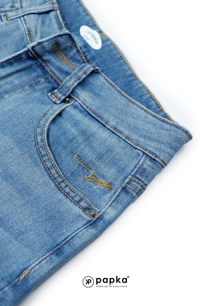 Quần jeans dài nữ Papka 4053 form regular xanh nhạt
