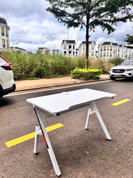 BÀN CHỮ Y MẶT GỖ ( ĐEN / TRẮNG / HỒNG )