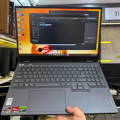 Laptop gaming