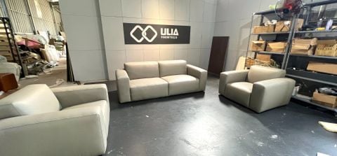 Bộ sofa 3 món bọc da bò nhân tạo