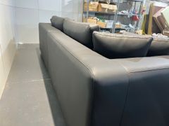 Ghế sofa Băng màu đen