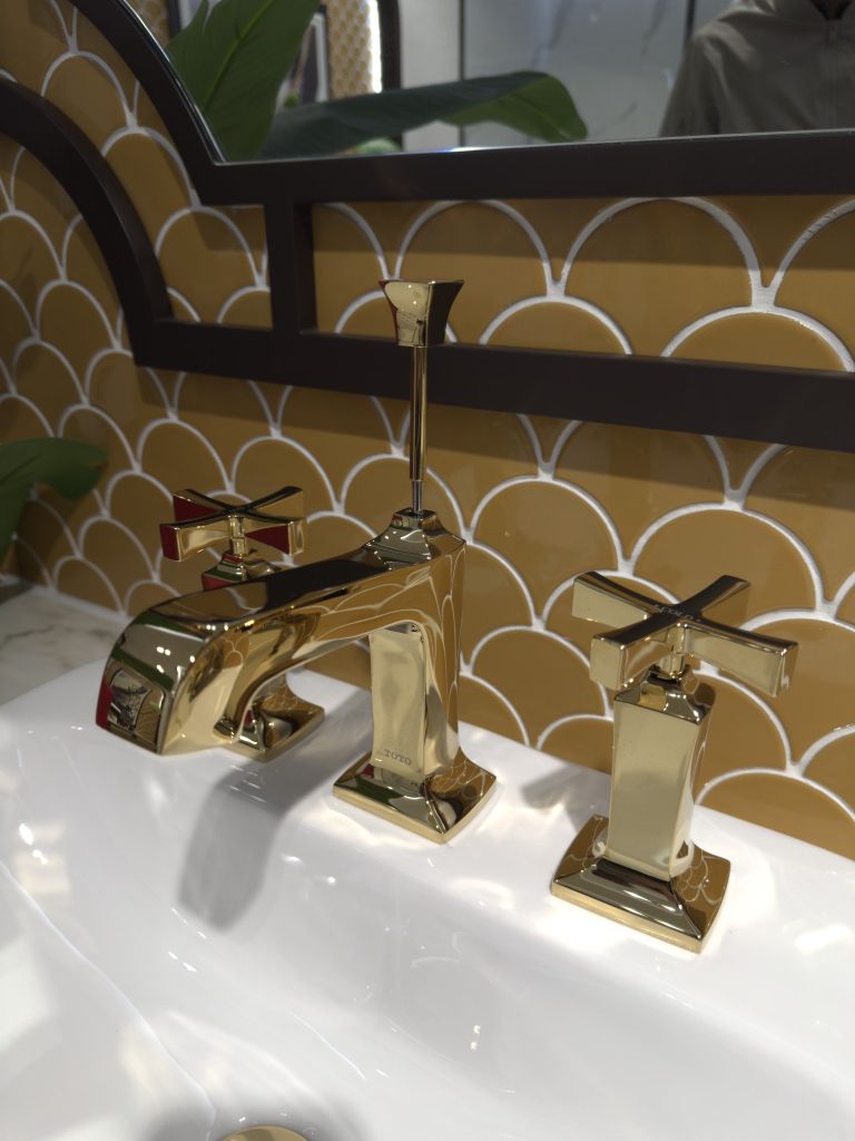 Vòi chậu tay vặn Classic DL224A