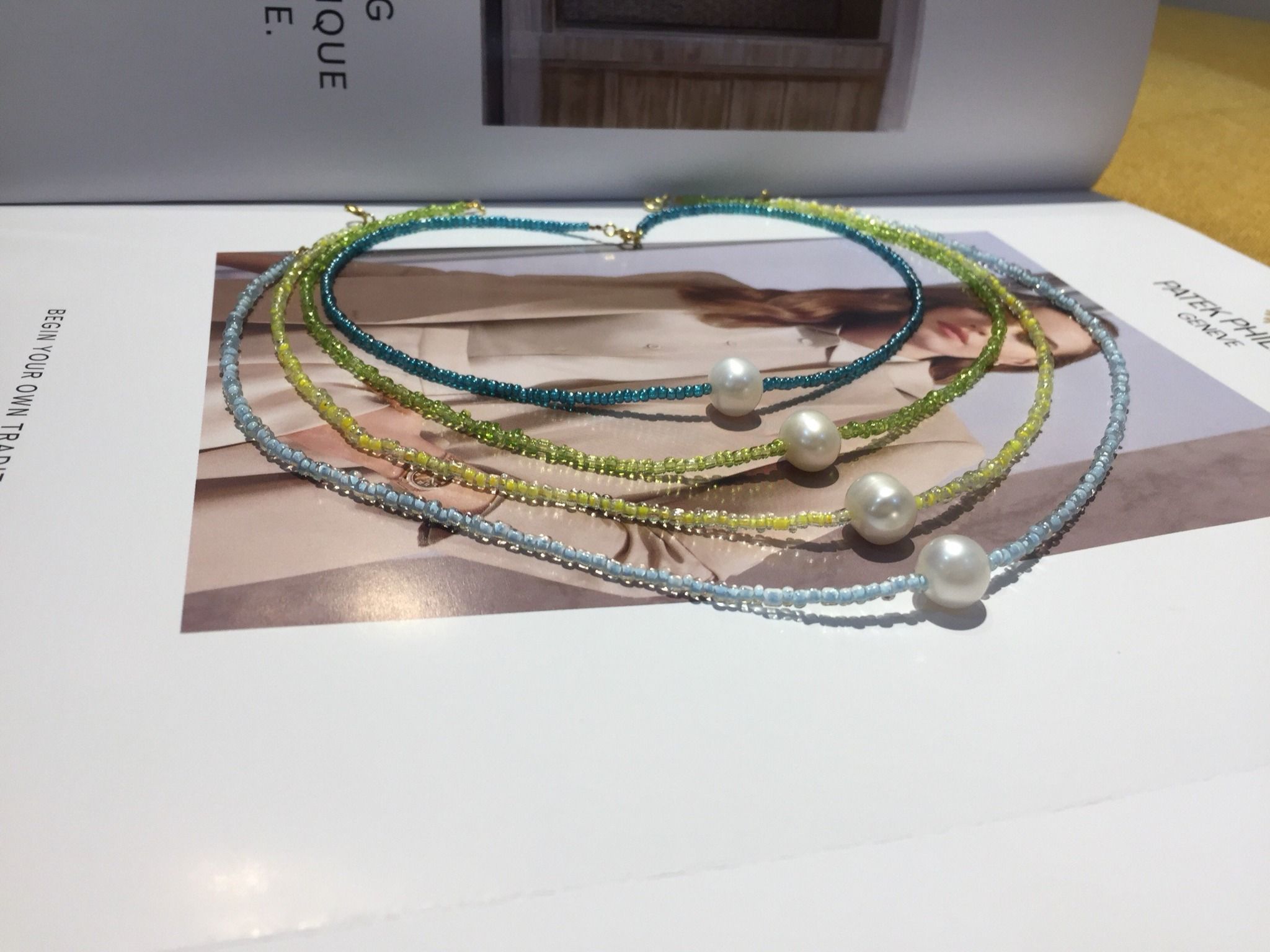  Vòng cổ Choker hạt Pha lê kết hợp Ngọc trai phong cách trẻ trung Opal 