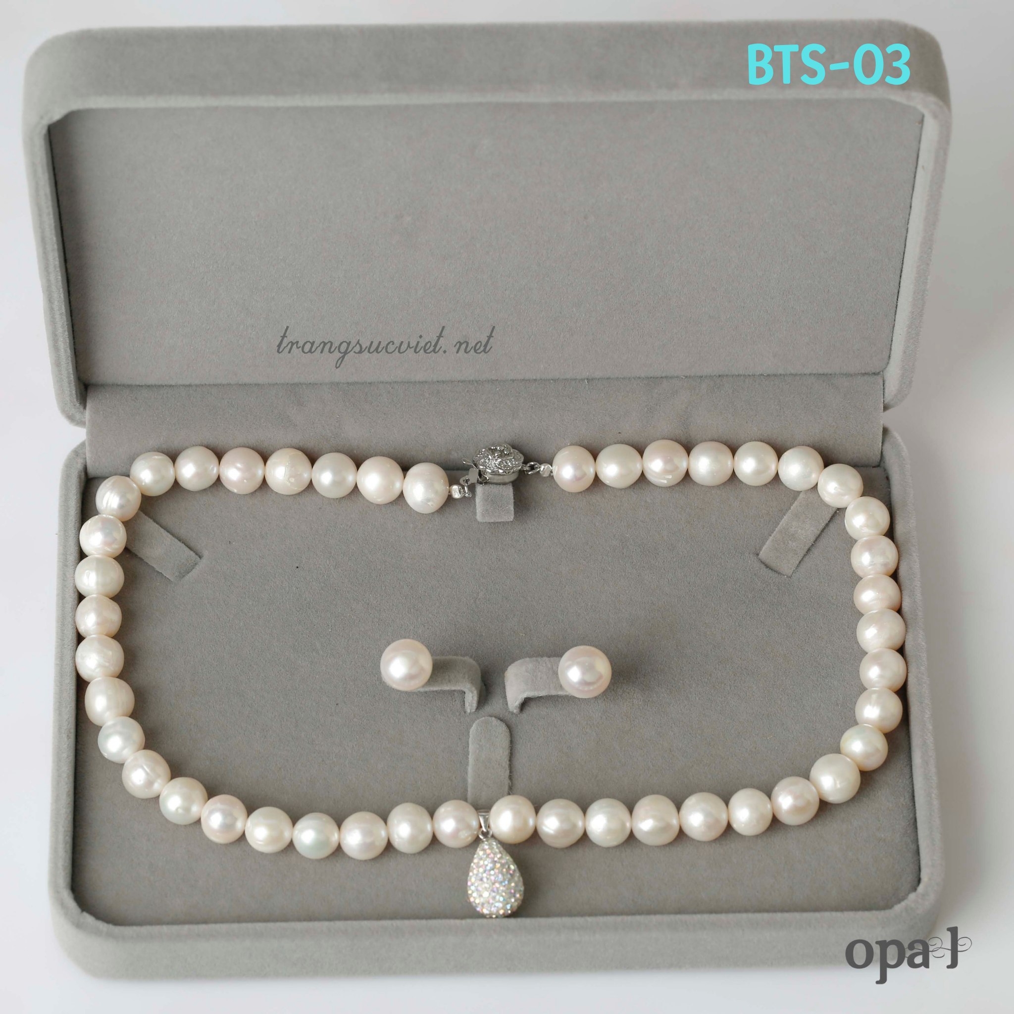  Chạm nhẹ Yêu Thương – BST Ngọc Trai dành tặng Mẹ thương hiệu Opal. 