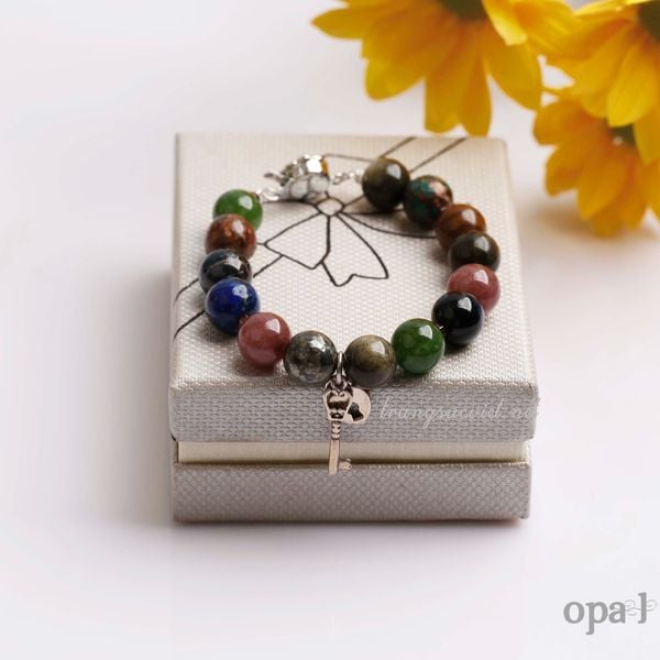  Vòng tay đá tự nhiên charm bạc thiết kế 