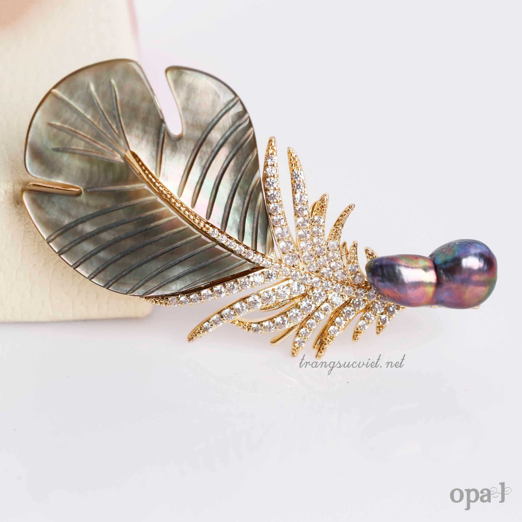  Cài áo đính ngọc trai phản xà cừ 