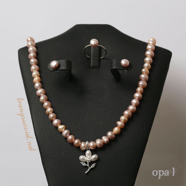  Vòng cổ ngọc trai Choker tím phong cách hiện đại mang xu hướng trẻ trung thương hiệu Opal 