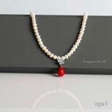  Choker ngọc trai 6 ly và mặt dây đá đỏ hình giọt nước 