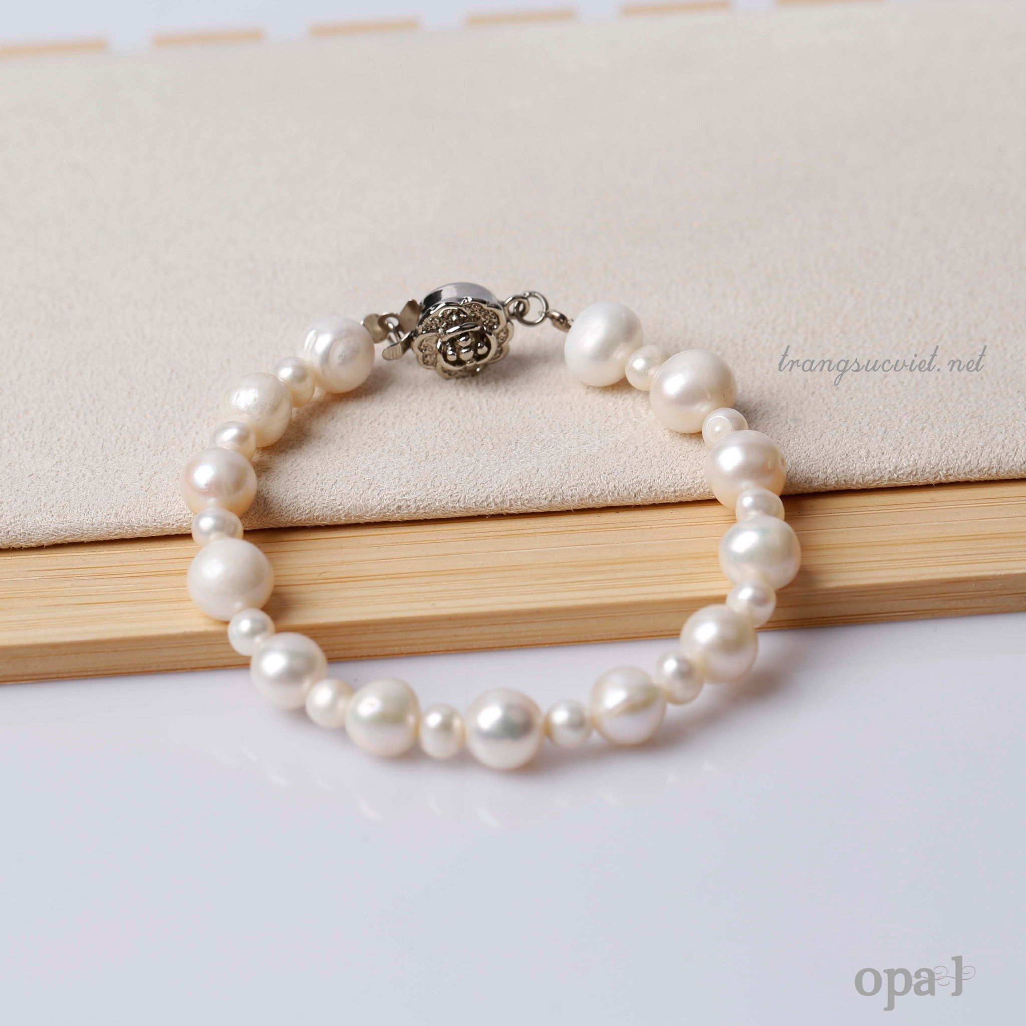  Vòng tay ngọc trai trắng phong cách tối giản 